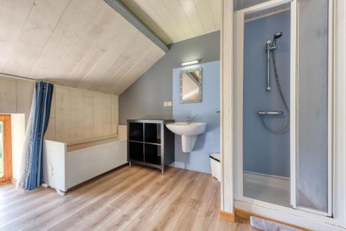 Ένα μπάνιο στο Le Château-Ferme de Laval : La Grange