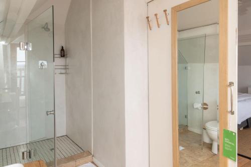 Un baño de Chartfield Guesthouse