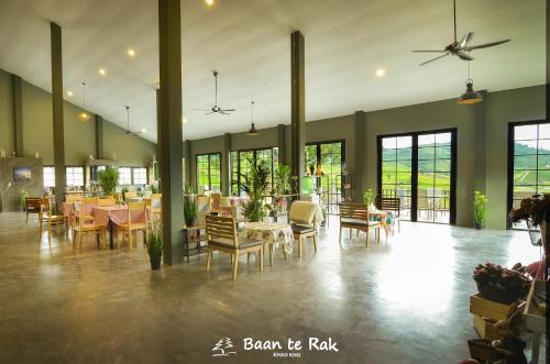 Un restaurant sau alt loc unde se poate mânca la บ้านที่รัก เขาค้อ Baan Te Rak