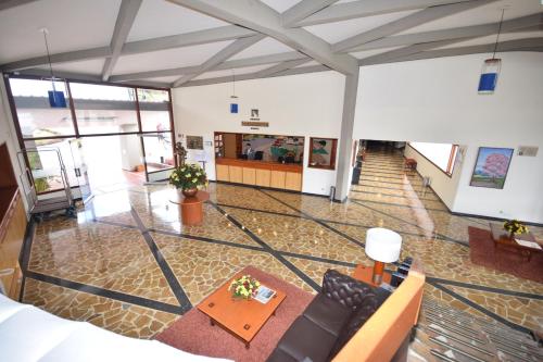 an overhead view of the lobby of a building at D'Acosta Hotel Sochagota in Paipa