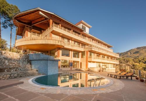 Piscina di Sea Hawk - Luxury Hill Resort 4 mins from Bhimtal Lake o nelle vicinanze
