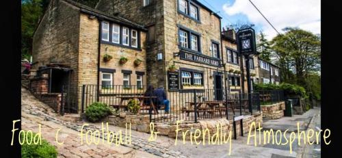 Gallery image of The Cottage, Grotton Hall, Lydgate, Saddleworth in Saddleworth