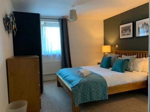 Family Apartments in Windsor with Twin Rooms