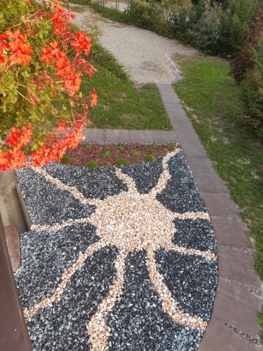 Un jardín fuera de Sunrise Home