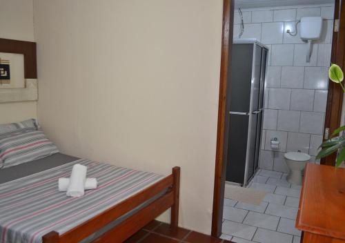 A bathroom at Pousada Renascer