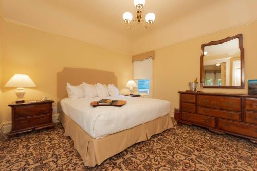 Stanyan Park Hotel Image
