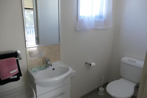 Ένα μπάνιο στο Mt Isa City Motel
