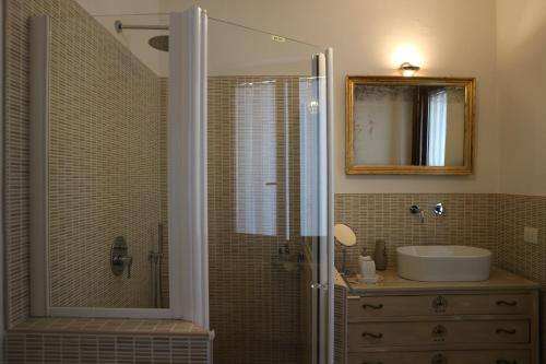 Gallery image of B&B Casa Elena Room and Apartments with parking in Gargnano