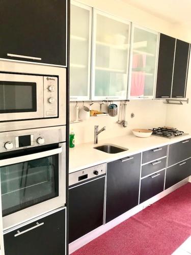 Luxury part of the city - Modern Apartment with Airconditioning - near Subway