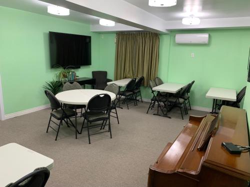 Midtown Motel & Suites – Photos 3