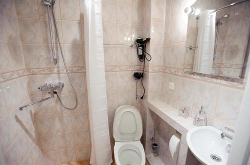 Een badkamer bij Karusselli Apartement