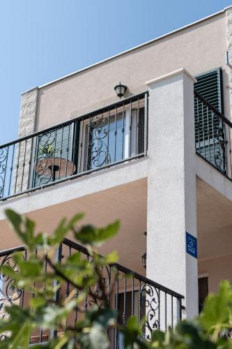 Holiday house Anela – Photos 2