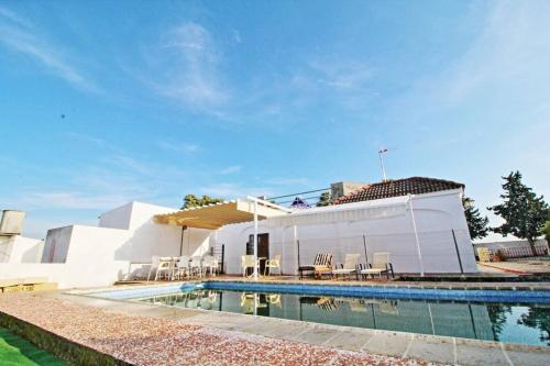 The swimming pool at or close to Villa with Sauna Hamman&pool in Seville