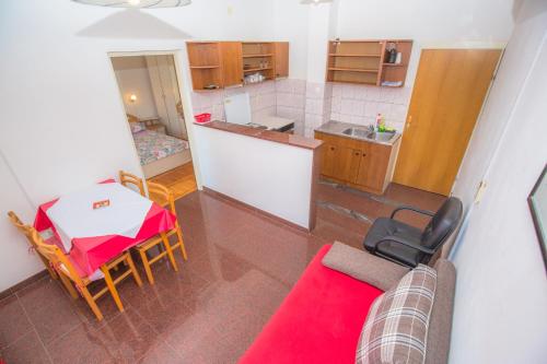 Fotografie z fotogalerie ubytování Apartmani Jadranka v Primoštenu