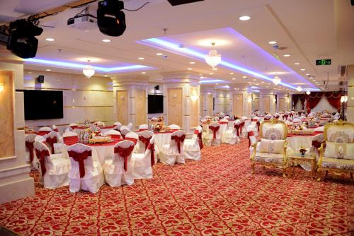 Gallery image of Al Waleed Tower Hotel in Makkah
