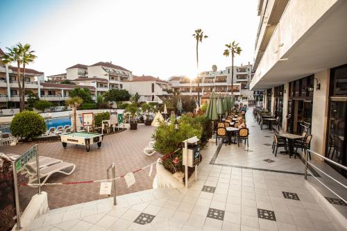 NEW! Spectacular 1 Bed Apartment in Las Americas, 5 min to Camison Beach and Hard Rock Cafe, with AirCon