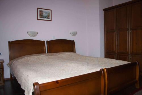 Ένα ή περισσότερα κρεβάτια σε δωμάτιο στο Spartak Family Hotel