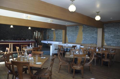 En restaurant eller et andet spisested på La Montana by TGI