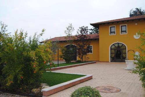 Un jardín fuera de I Filari