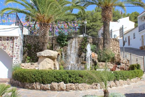 Gallery image of Casa de Teones con piscina privada in Montecorto