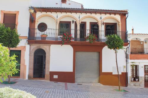 Gallery image of Casa de Teones con piscina privada in Montecorto