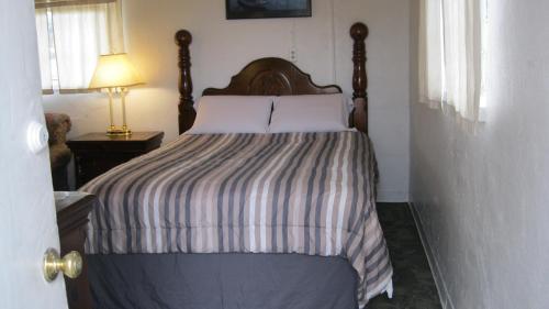 Ένα ή περισσότερα κρεβάτια σε δωμάτιο στο The Ohio Motel