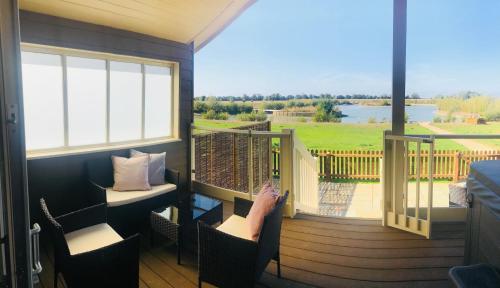 Μπαλκόνι ή βεράντα στο Waterside Lodges Cambridge
