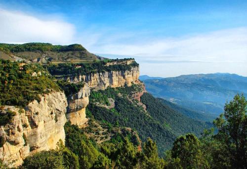 a view of the blue mountains at Apartaments Alzina in Tavertet