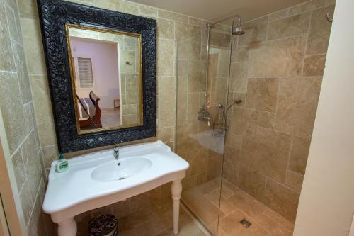 Phòng tắm tại Aqua Breeze Apartment
