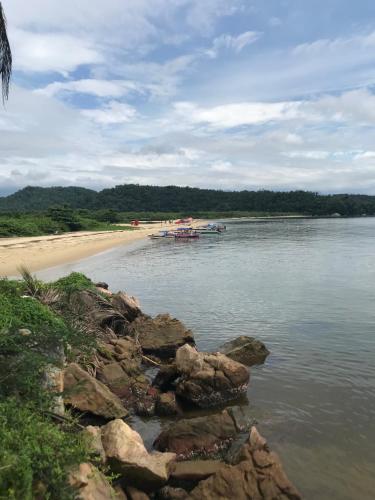 Landskap semula jadi dekat dengan rumah percutian