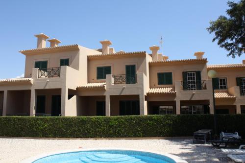 Villa V2 X