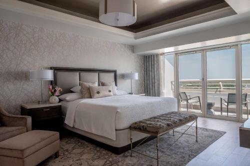 מיטה או מיטות בחדר ב-Hyatt Regency Orlando International Airport Hotel