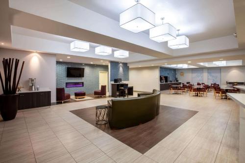 Posezení v ubytování La Quinta by Wyndham Odessa North