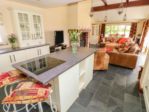 1 Homecroft Bungalows – Photos 5