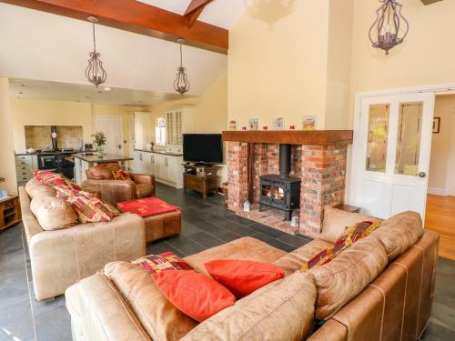 1 Homecroft Bungalows – Photos 3