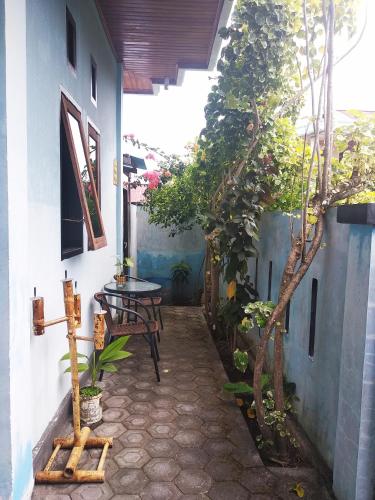 Taman di luar Kurnia Homestay
