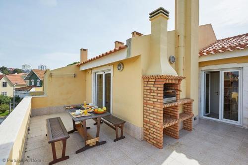 Estoril Penthouse with balcony