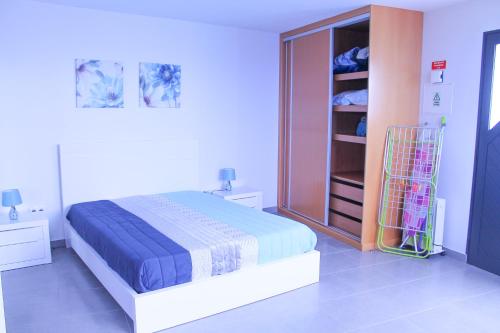 Tempat tidur dalam kamar di Studio Two | Massapez | Fajã da Ovelha | Calheta