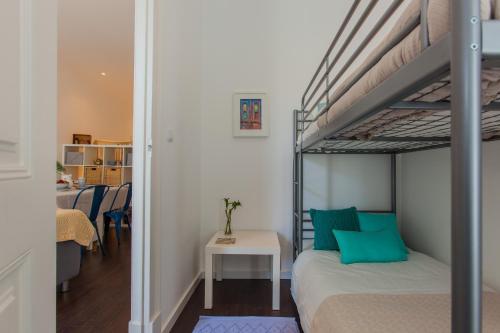 Typical Light Filled Graça Apt w AC, By TimeCooler