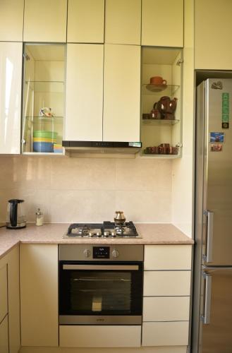  Spacious Modern 2 Bedrooms Apartment in Central Yerevan -  Chambre  photo :   Shower    TV    Air conditioning                           