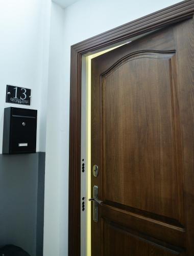  Spacious Modern 2 Bedrooms Apartment in Central Yerevan -  Chambre  photo :   Shower    TV    Air conditioning                           