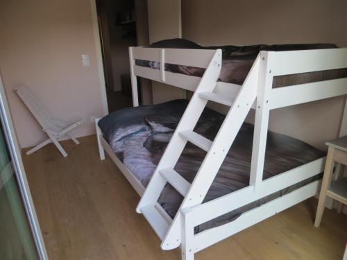 Krevet ili kreveti na kat u jedinici u objektu Osea Oostende