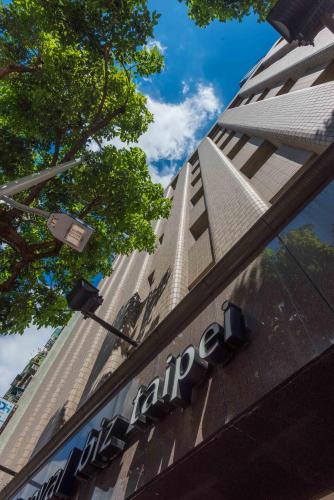 Bangunan di mana terletaknya hotel