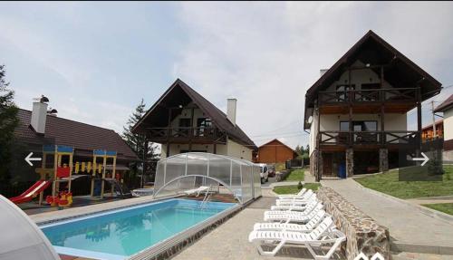 Fotografie z fotogalerie ubytování VILLA PARAISO v destinaci Schidnycja
