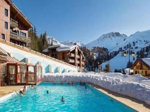 The swimming pool at or close to Résidence DIGITALE, Le Lauze Plagne 1800