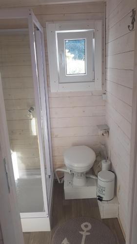 
Ein Badezimmer in der Unterkunft Hausboot Mirabella

