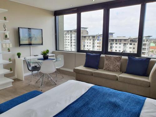 Ruang duduk di Manhattan Luxury Apartments