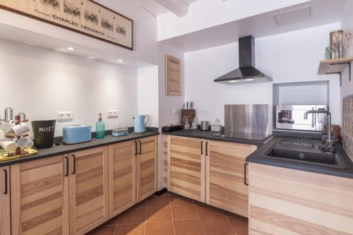Dapur atau dapur kecil di Le Clos Moussy