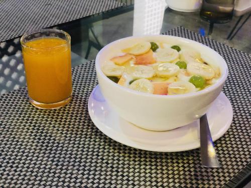 Jídlo v hotelu nebo okolí