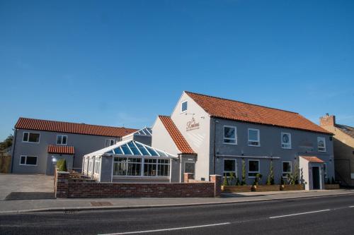 a building on the side of a street at The Reubens in Bedale